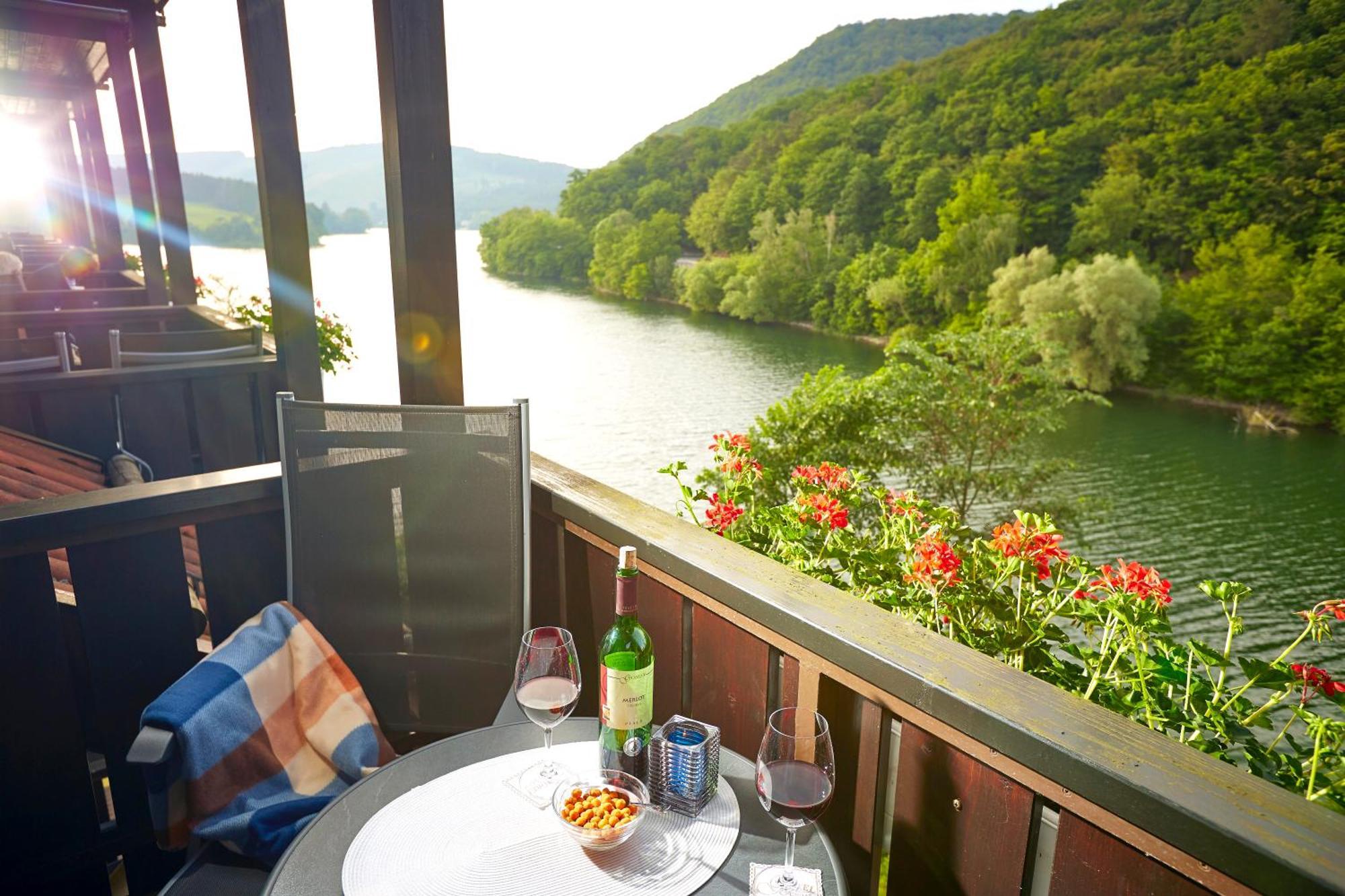Goebel'S Seehotel Diemelsee Εξωτερικό φωτογραφία