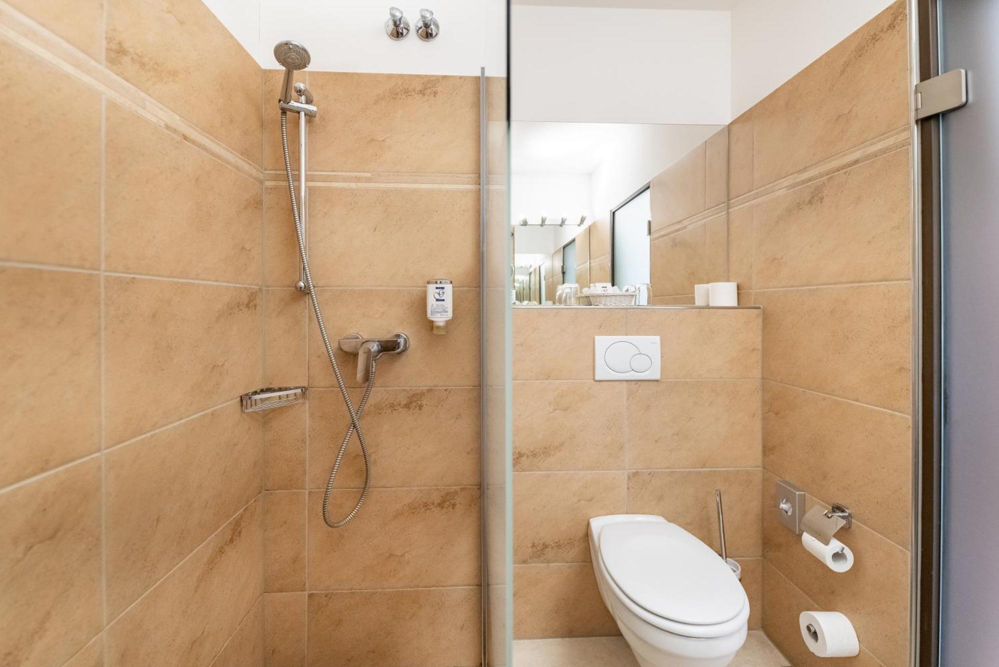 Goebel'S Seehotel Diemelsee Εξωτερικό φωτογραφία